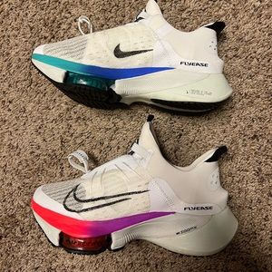 Nike FlyEase Tennis Shoes GENTLY WORN